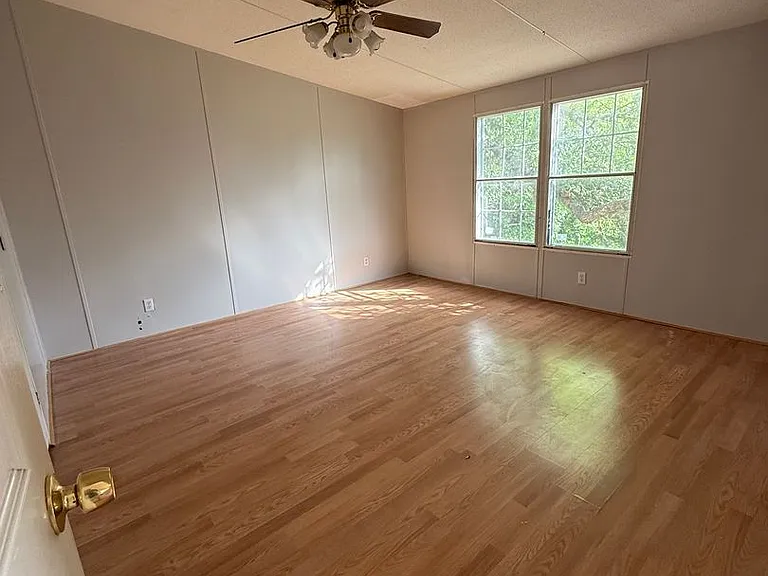 156 Sonnyland Dr — Photo 16