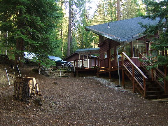 5th image of 26152 Buckhorn Ln