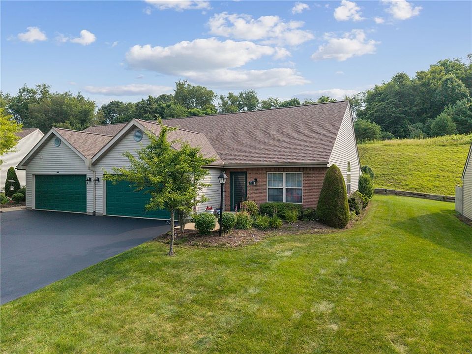 1st image of 227 Saddlebrook Dr