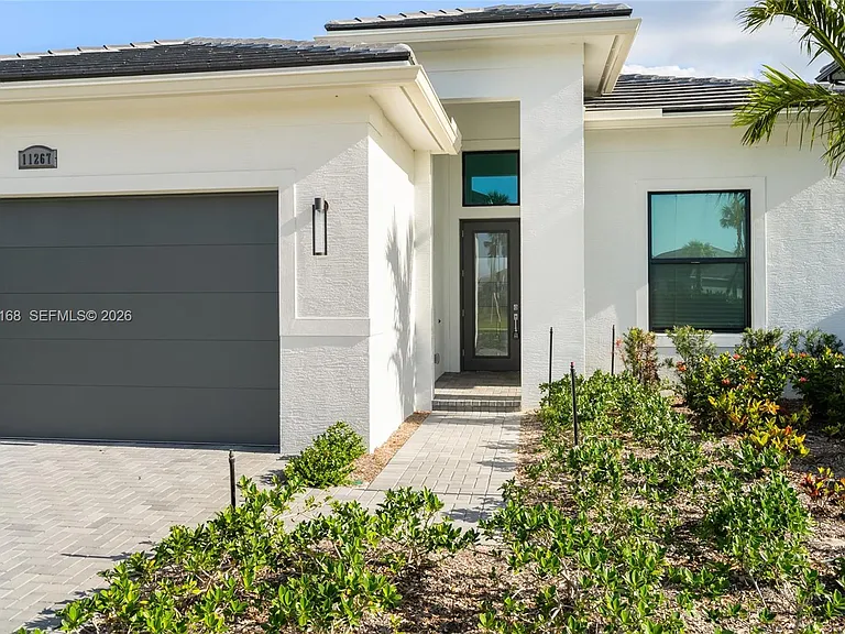 11267 SW Pietra Way — Photo 2