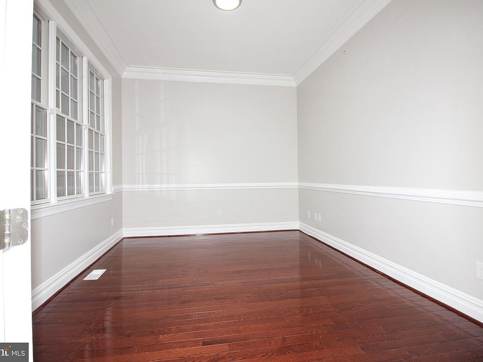 28 Breyer Ct Elkins Park PA Zillow