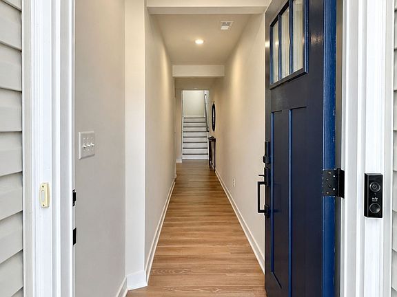 3rd image of 9802 Oaklawn Blvd NW