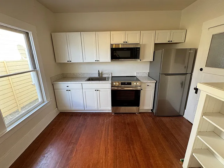 1535 Park St — Photo 6