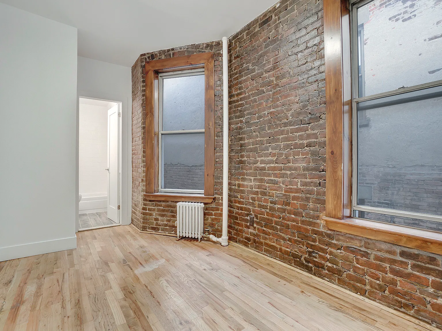 364 West 51st Street — Photo 4