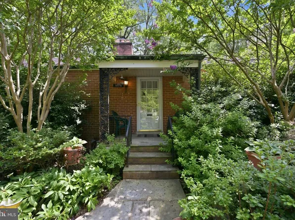 5515 Trent St, Chevy Chase, MD 20815