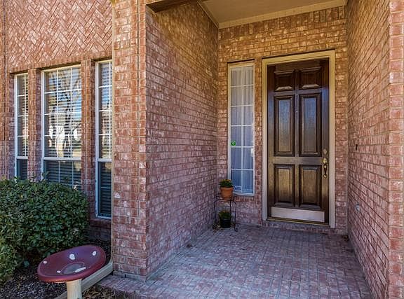 4th image of 1629 Birchmont Ln