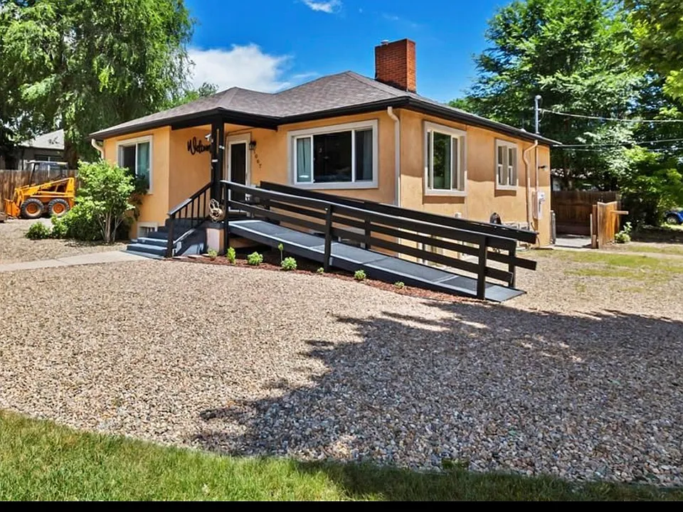 1007 Iowa Ave #2