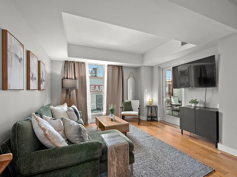 875 G St #202 — Photo 24