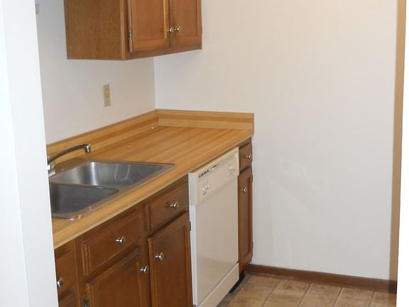 5th image of 1331 Trade Sq W APT 2