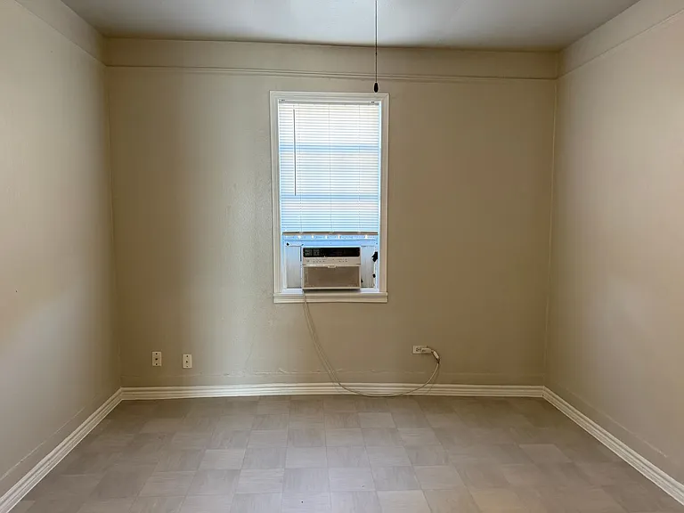 2308 W Martin St — Photo 13