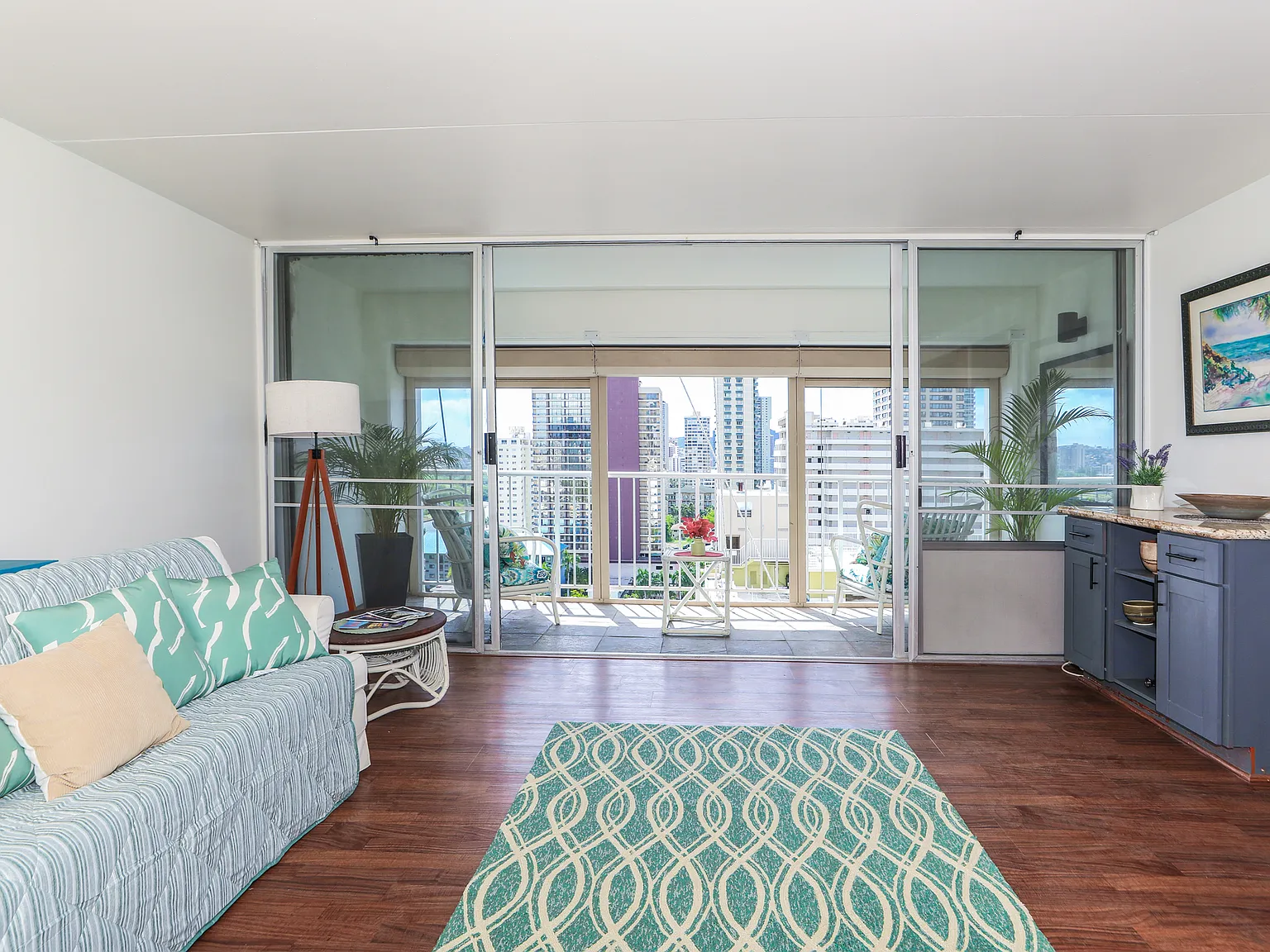 2 bed, 820 sqft, $3,600 — Photo 4