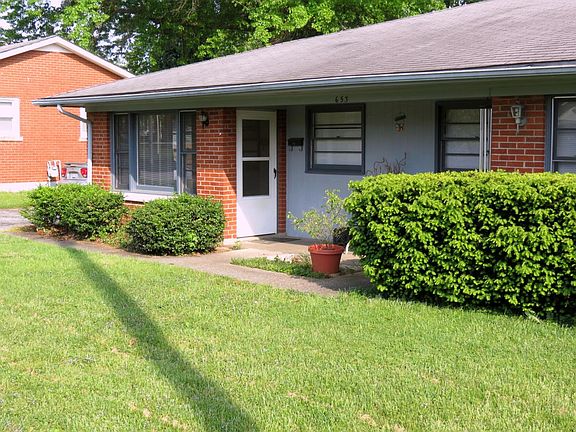 3rd image of 653 Rosewood Dr