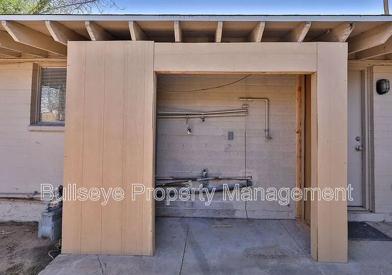 621 S California St #B — Photo 18