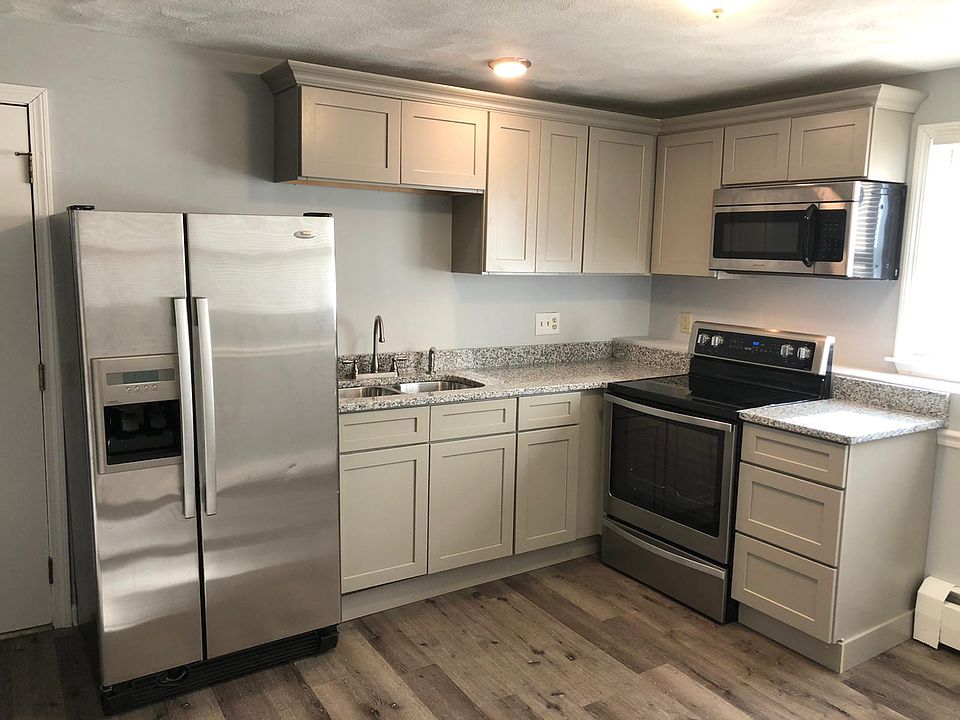 1st image of 422 Smithfield Ave APT 1