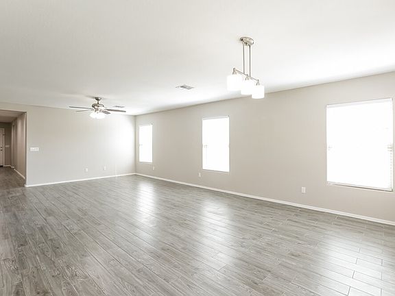 4th image of 17211 W Gibson Ln