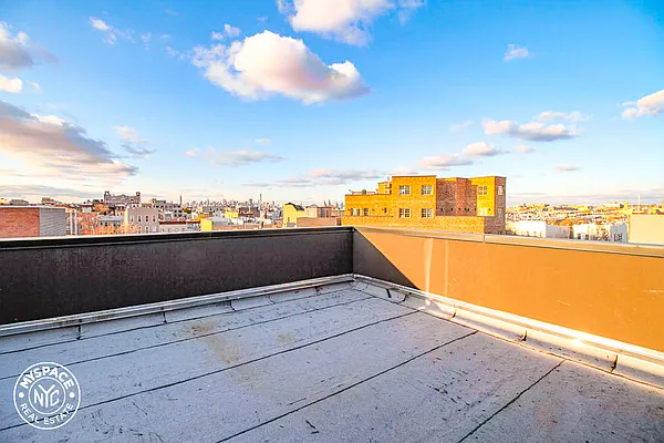 Rented by MySpaceNYC | media 6