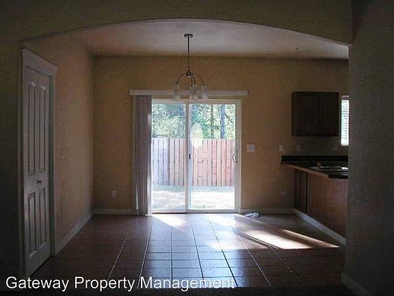 5th image of 43 E Kendal Ln