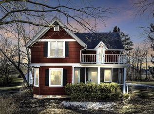 N47W22683 Weyer ROAD, Pewaukee, WI 53072