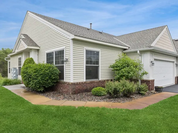 5818 Prairie Ridge Dr, Shoreview, MN 55126