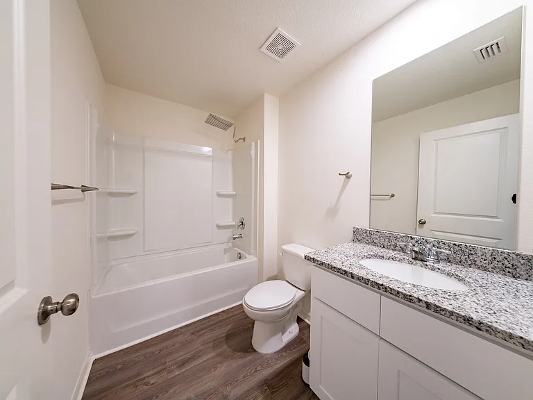 1828 Grand Ridge St S — Photo 24