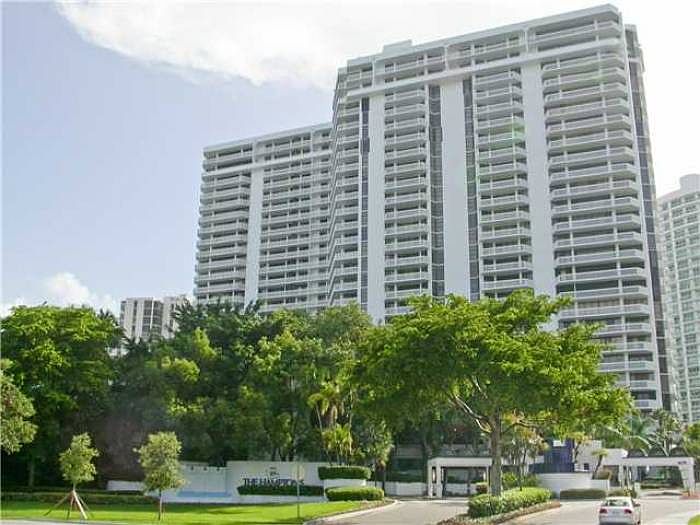 1st image of 20201 E Country Club Dr APT 2103