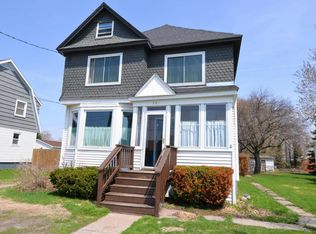 957 Maple St, Sault Sainte Marie, MI 49783