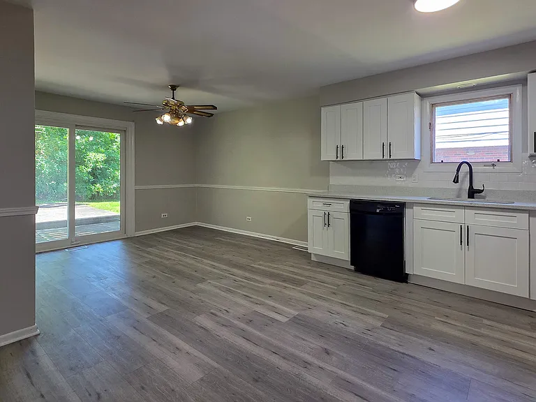 16724 Hillside Pl — Photo 4