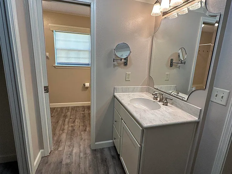 304 Arabian Dr — Photo 17