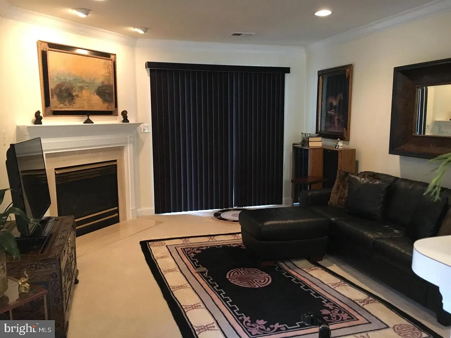 3 bed, 2.5 bath, 2080 sqft, $3,700 — Photo 4