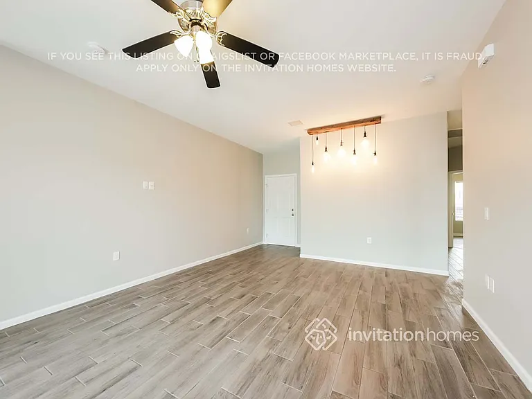 506 W Latona Rd — Photo 3