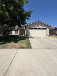 11154 Persimon Cir, Armona, CA, 93202
