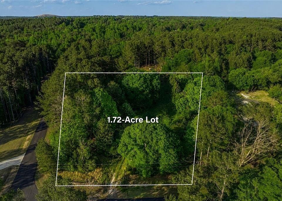 1st image of 924 Beaver Hill Drive