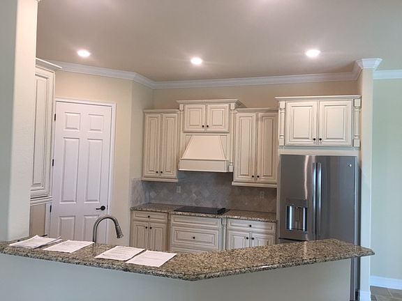 5th image of 28606 Lisburn Ct