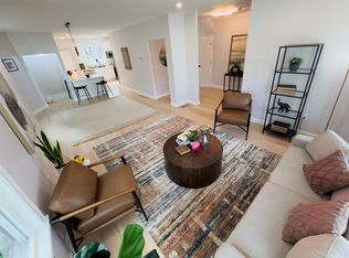446 Broadway #1, Somerville, MA 02145