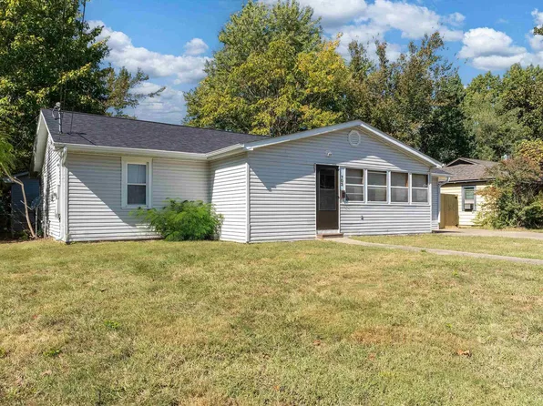 703 Mulberry St, Carterville, IL 62918
