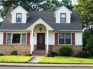 731 E Broad St, Quakertown, PA 18951