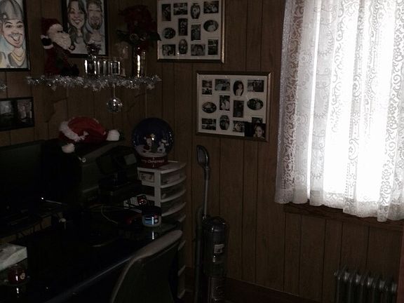 3rd image of 44 Wood St