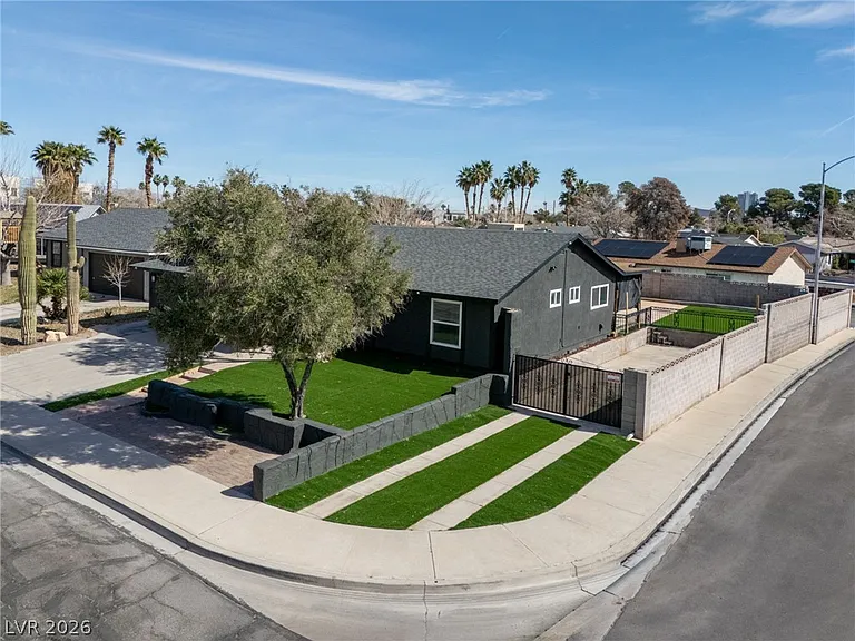 4578 Churchfield Cir — Photo 3