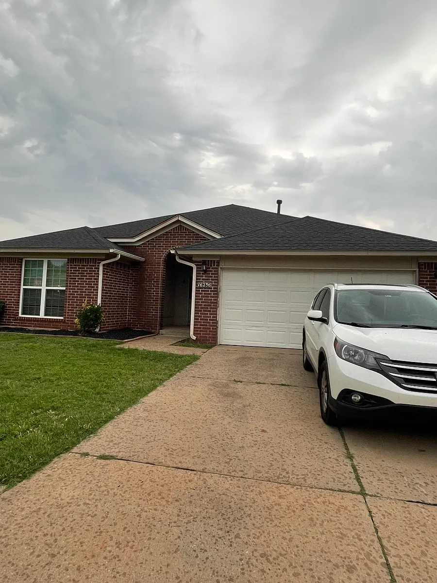 Building Photo - 16236 Seminole Dr