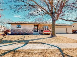 3377 Mimick Ln, Columbus, NE 68601
