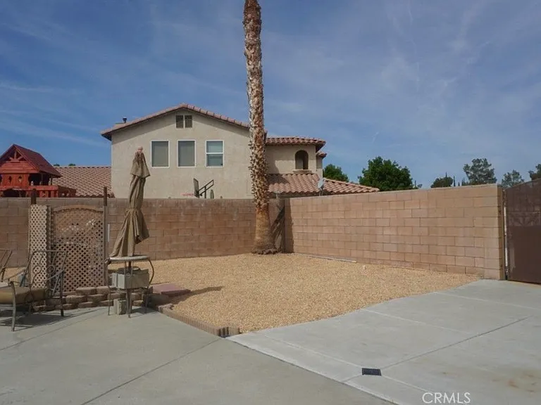 12661 Shorewood Ln — Photo 13
