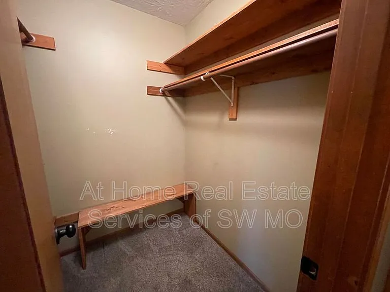 201 W Sally Ln — Photo 13