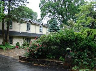 407 Wood Hill Rd, Wayne, PA 19087