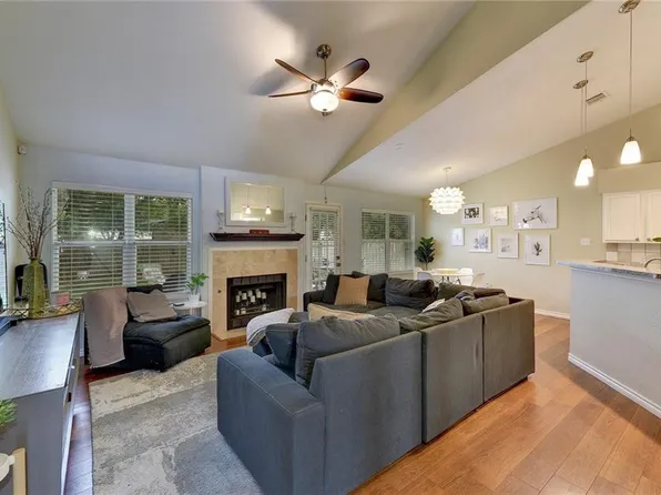 8305 Cattle Dr, Austin, TX 78749