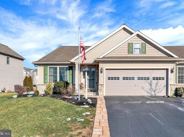 5116 Oak Leaf Dr, Mount Joy, PA 17552