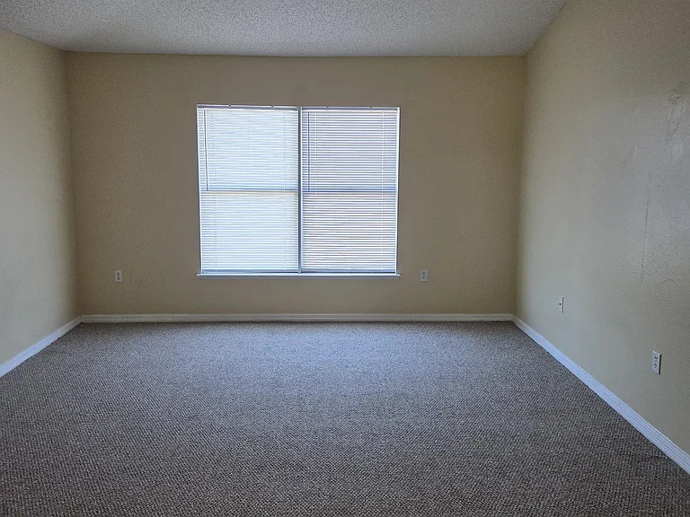 1707 Corner Meadow Cir — Photo 30