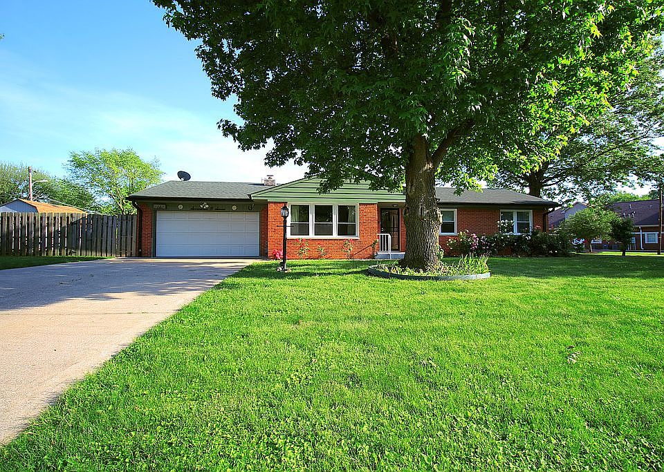 1st image of 1707 Lilac Dr