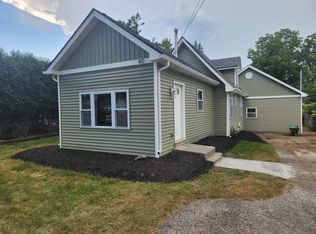 40 Lippincott Rd, Fox Lake, IL 60020