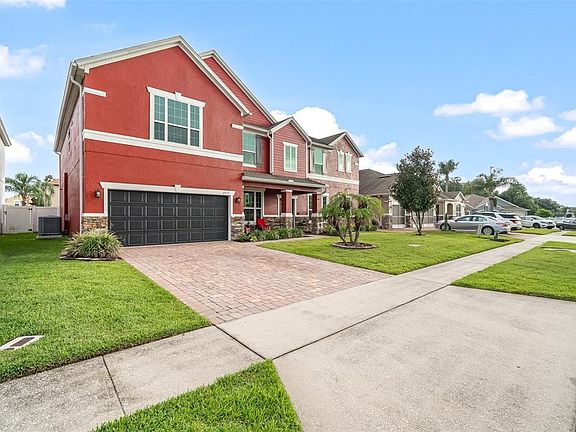 2nd image of 2711 Cypress Tree Trl