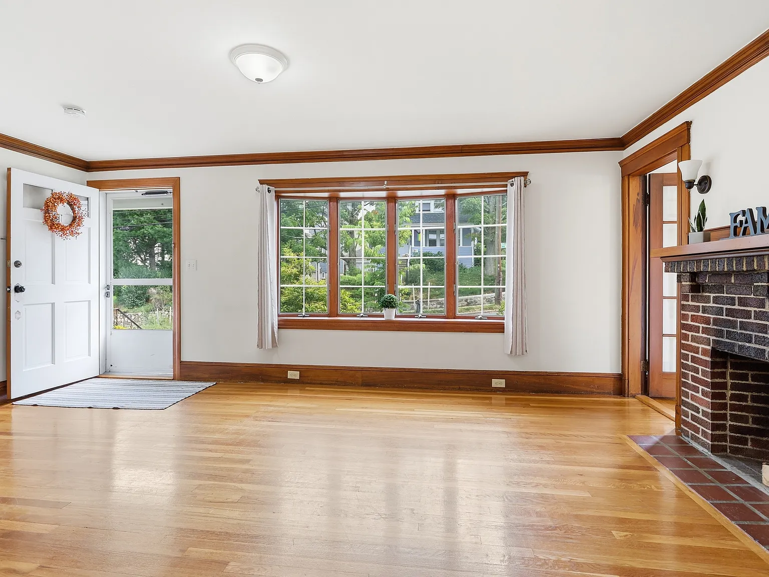2 bed, 1350 sqft, $3,000 — Photo 4